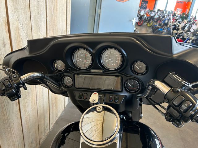 harley-davidson - electra-glide-ultra-classic-flhtcui