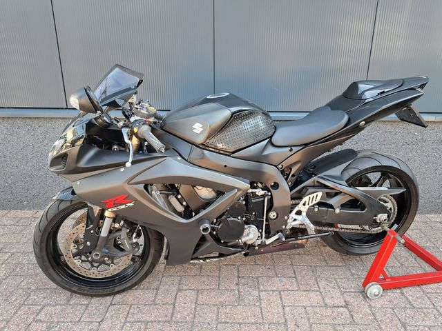 suzuki - gsx-r-600