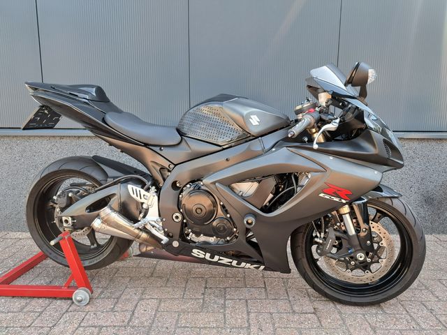 suzuki - gsx-r-600