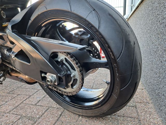 suzuki - gsx-r-600