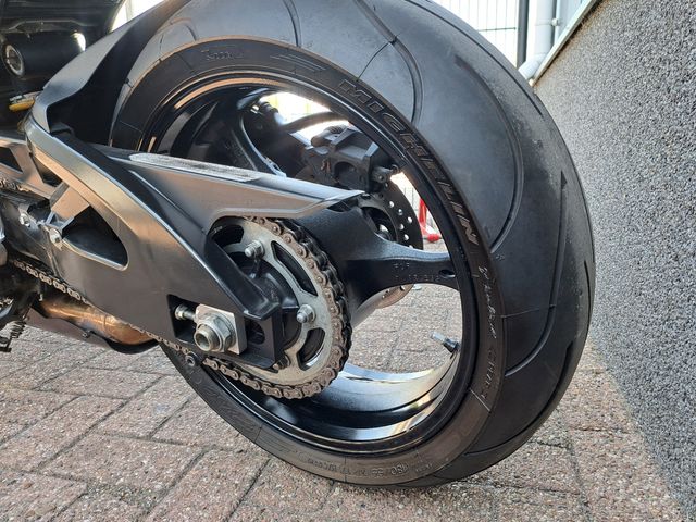 suzuki - gsx-r-600