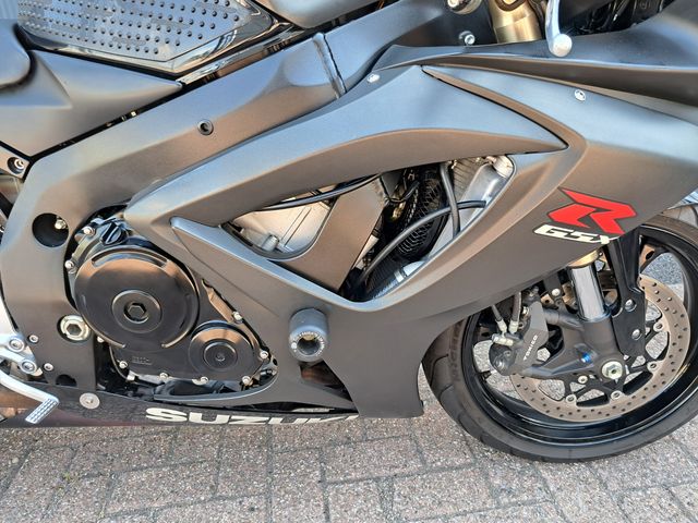 suzuki - gsx-r-600