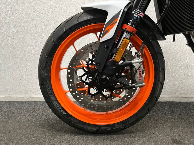 ktm - 890-duke-r