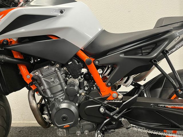 ktm - 890-duke-r
