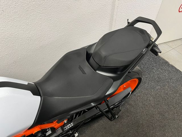 ktm - 890-duke-r
