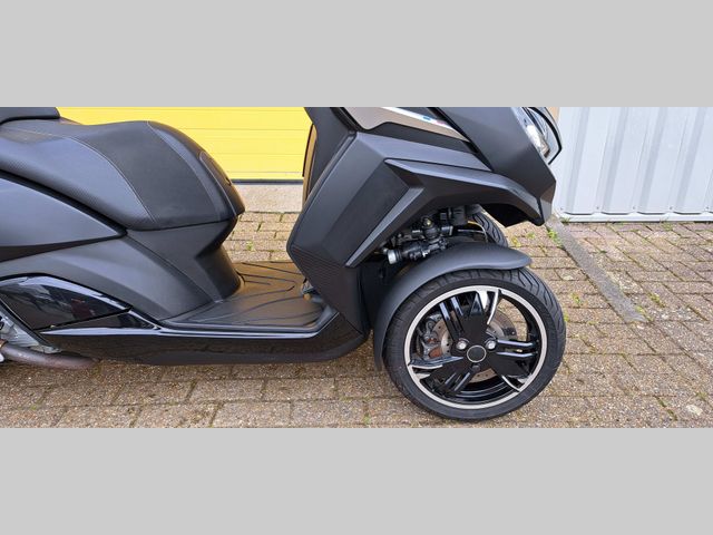 peugeot - metropolis-400