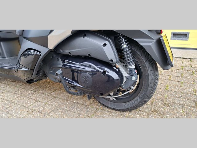 peugeot - metropolis-400