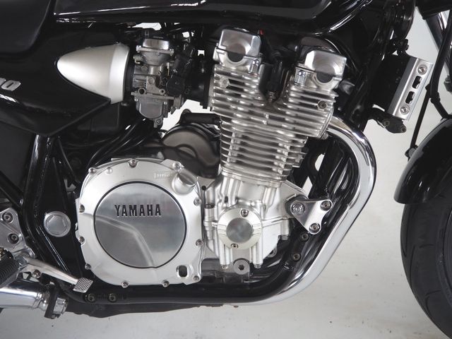 yamaha - xjr-1300