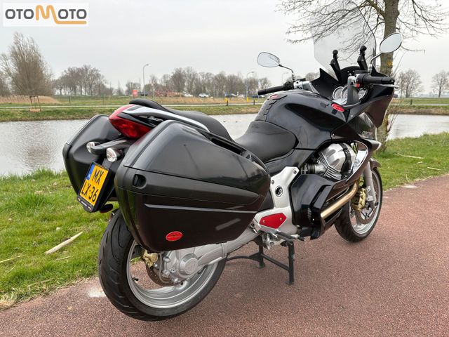 moto-guzzi - norge-1200-gt