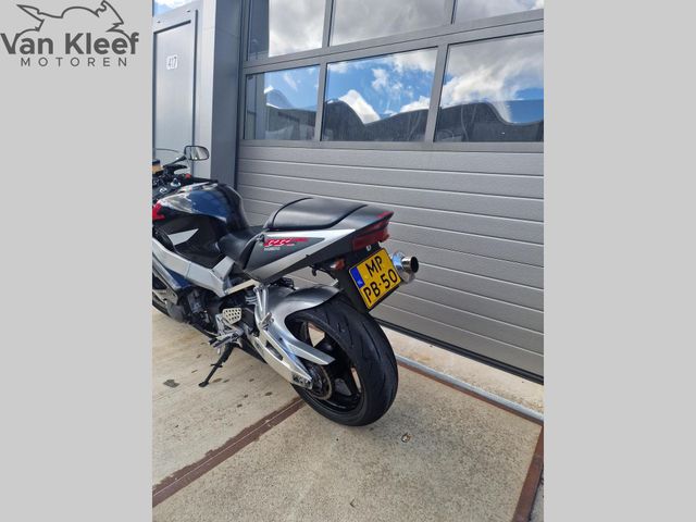 honda - cbr-900-rr-fireblade