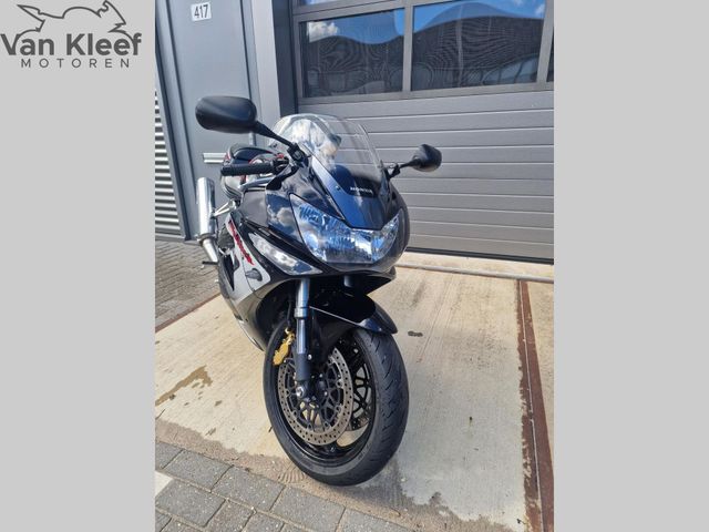 honda - cbr-900-rr-fireblade