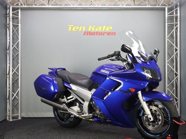 yamaha - fjr-1300