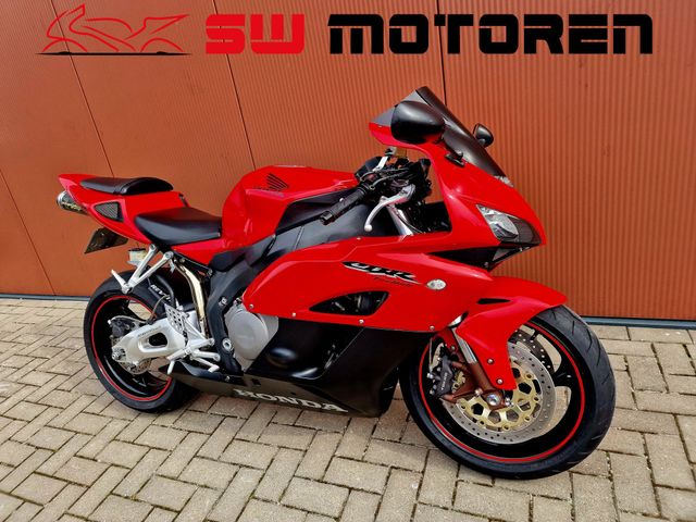 honda - cbr-1000-rr-fireblade