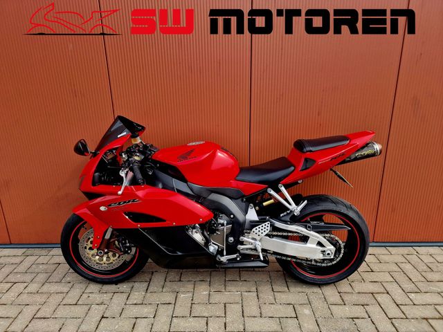 honda - cbr-1000-rr-fireblade