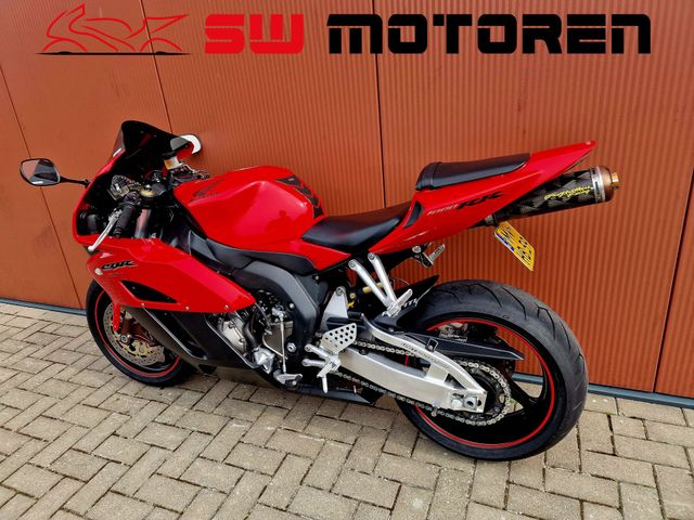 honda - cbr-1000-rr-fireblade