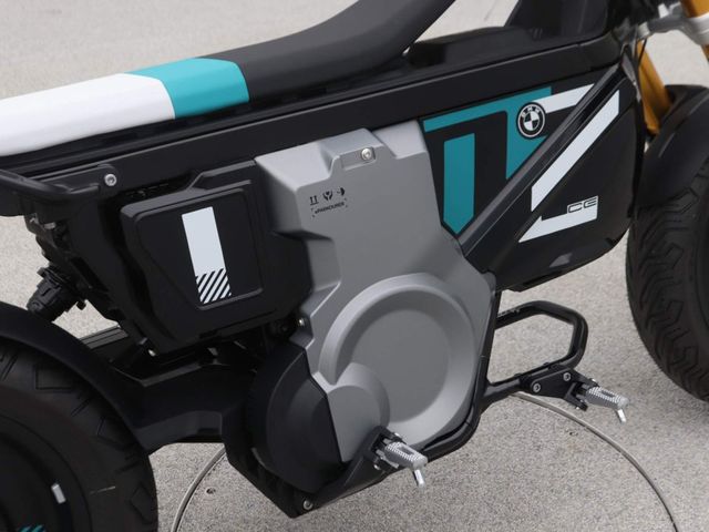 bmw - ce-02