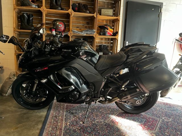 kawasaki - z-1000-sx-abs