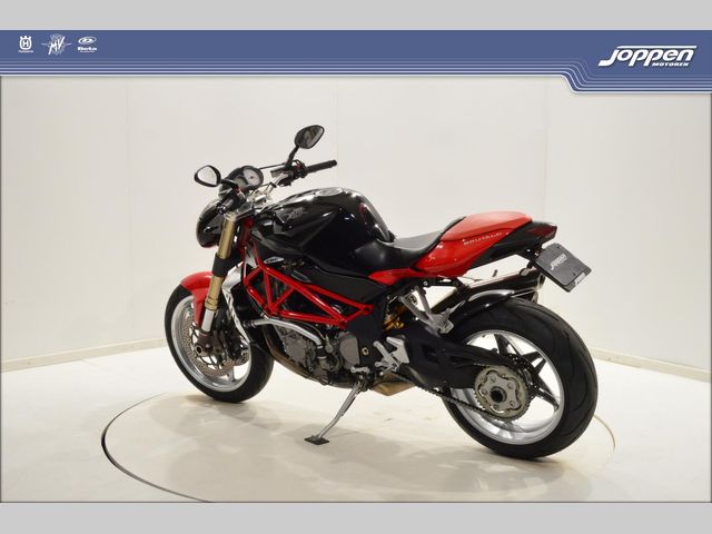 mv-agusta - brutale-910