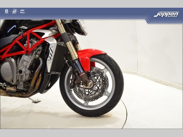 mv-agusta - brutale-910