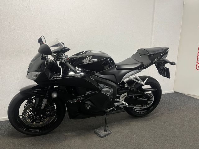 honda - cbr-600-rr