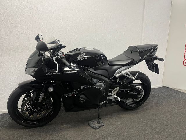 honda - cbr-600-rr