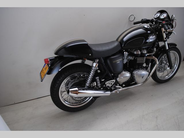 triumph - thruxton-900