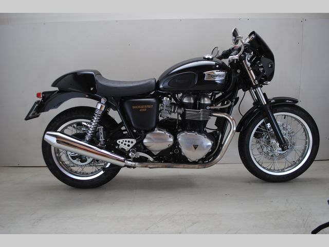 triumph - thruxton-900