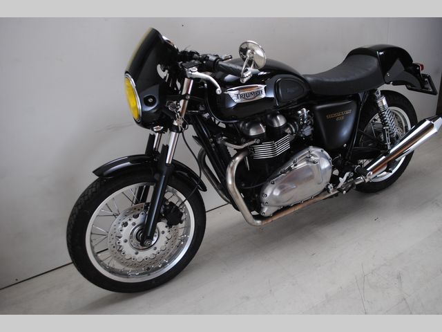 triumph - thruxton-900