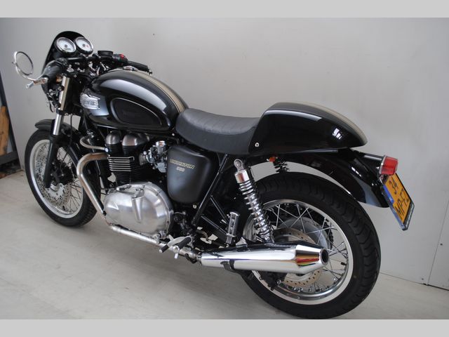 triumph - thruxton-900