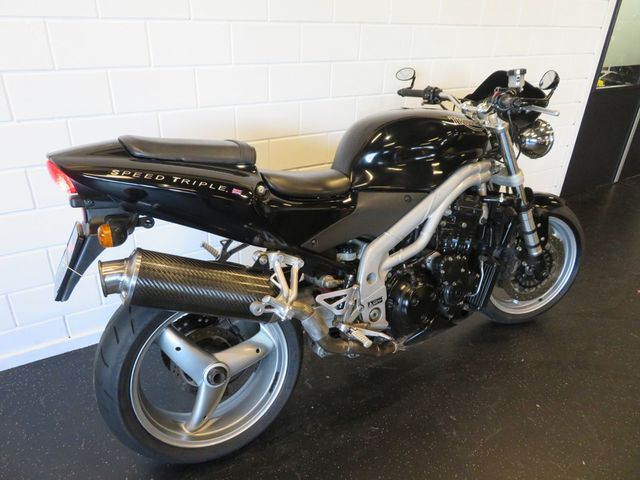 triumph - 955-i-speed-triple