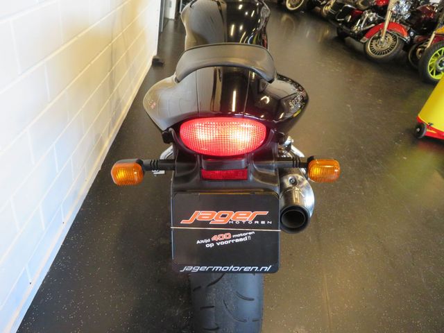 triumph - 955-i-speed-triple