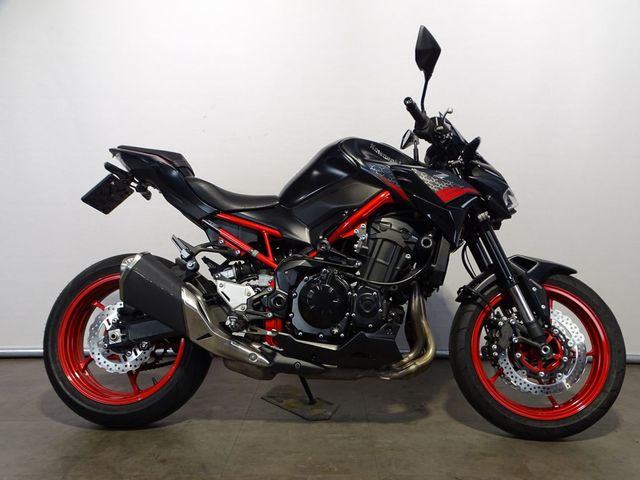 kawasaki - z900