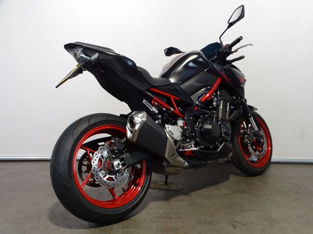 kawasaki - z900