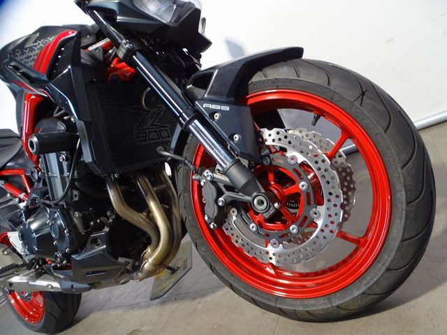 kawasaki - z900