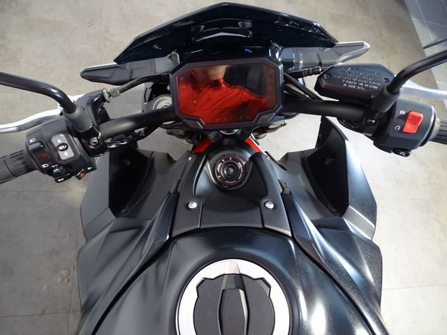 kawasaki - z900