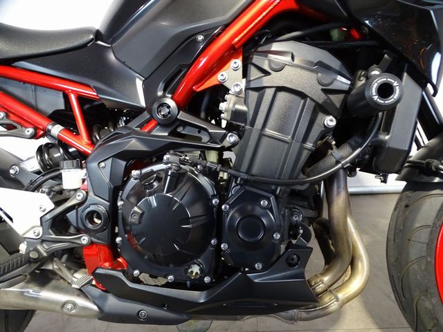 kawasaki - z900