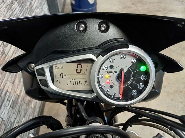 triumph - street-triple-r