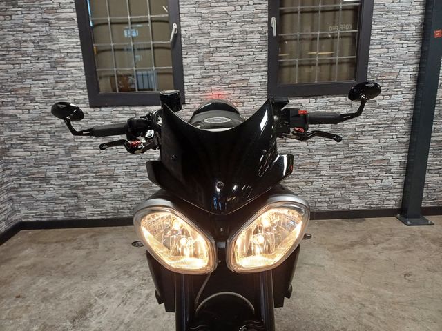 triumph - street-triple-r