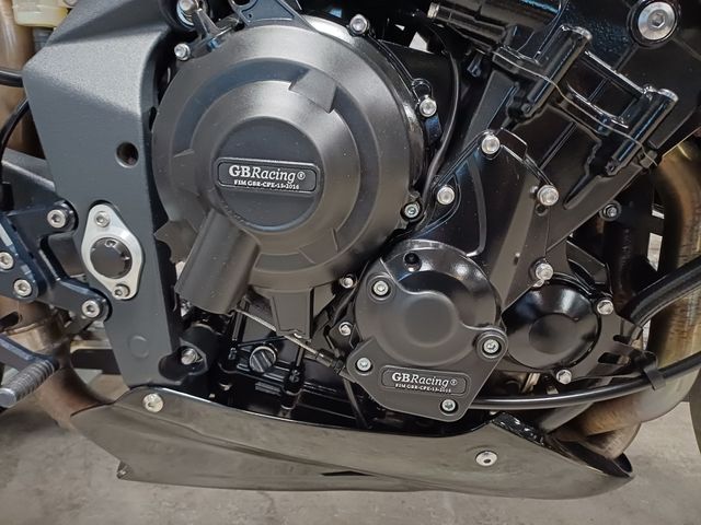 triumph - street-triple-r