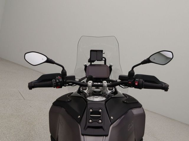 bmw - r-1300-gs-adventure-triple-black