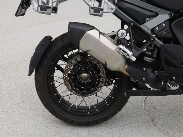 bmw - r-1300-gs-adventure-triple-black