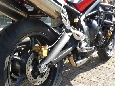 TRIUMPH STREET TRIPLE 675 – foto 4