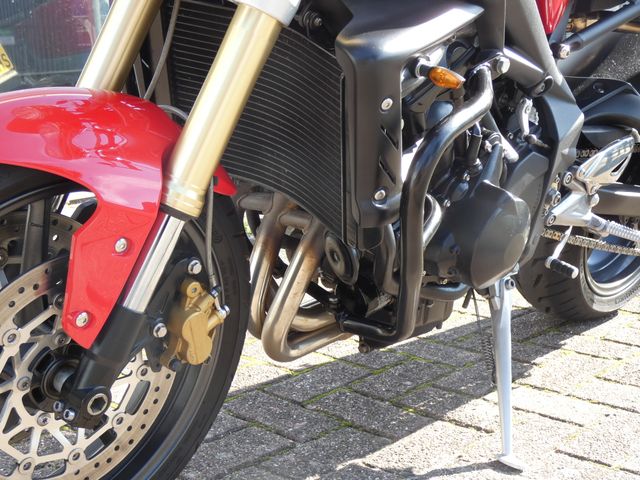 triumph - street-triple-675