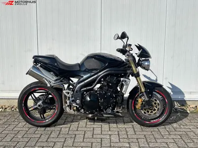 TRIUMPH SPEED TRIPLE – foto 2