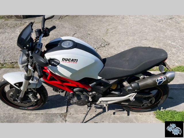 ducati - monster-696