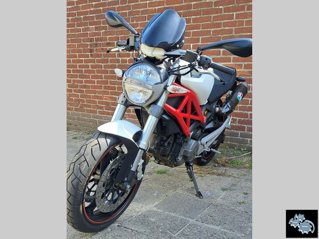 ducati - monster-696