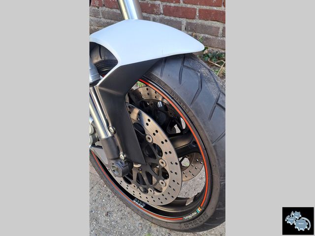 ducati - monster-696