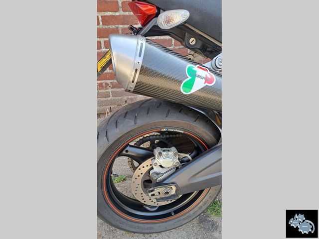 ducati - monster-696