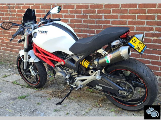 ducati - monster-696