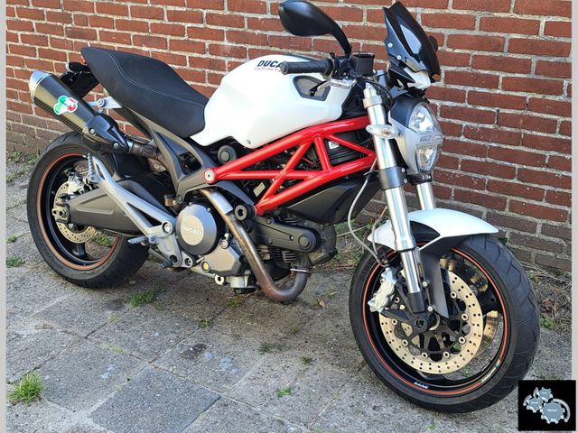 ducati - monster-696